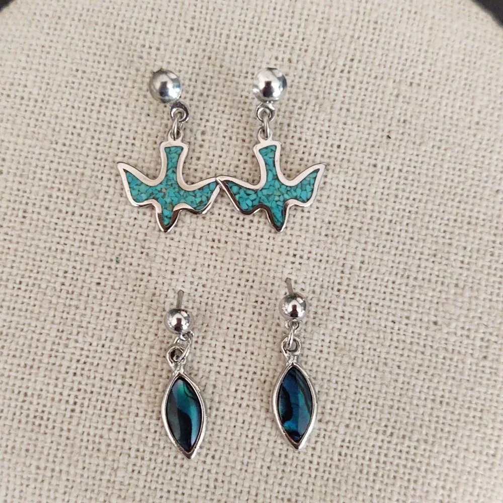 2 pairs of small silver and blue dangle earrings